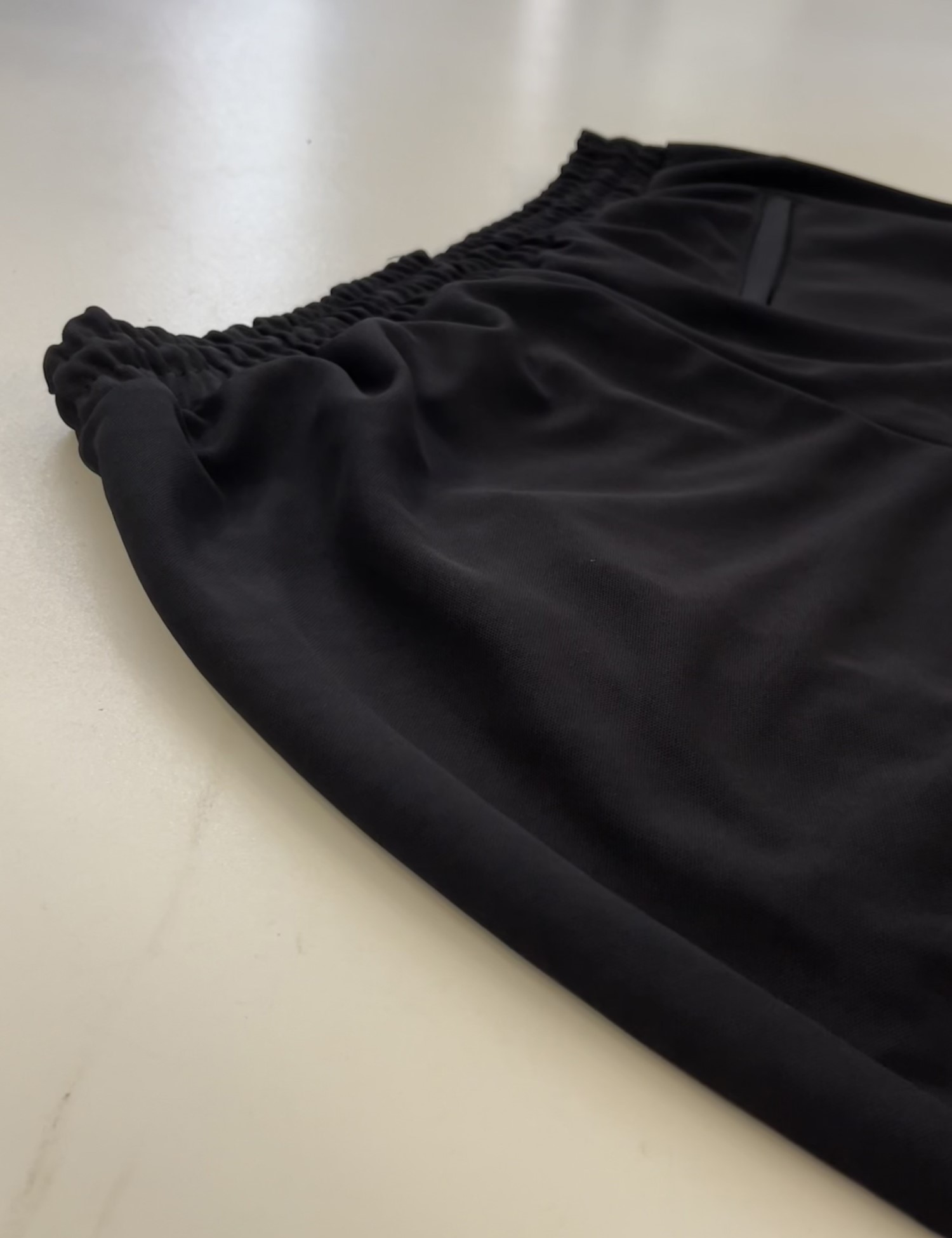 Ανδρική μαύρη φόρμα με λάστιχο στο τελείωμα Plus Size EP2401 φωτογραφία